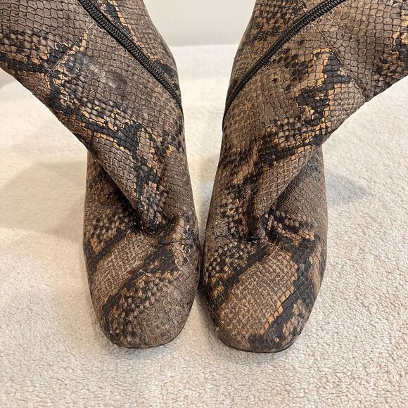 Free People Brown Leather Booties Snake Print Heels Women US 7.5 Eu 38 Boho Chic - Picture 10 of 15